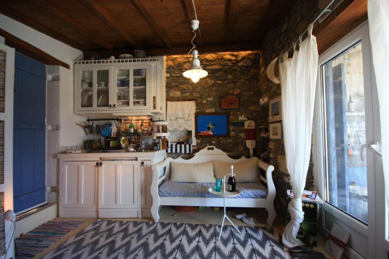 Villea Seaview Apartments Skopelos Town Bagian luar foto